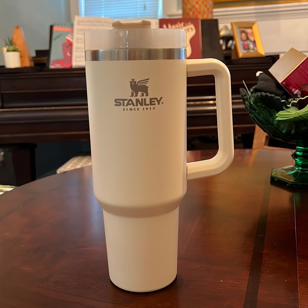 STANLEY Cup 40 oz Cream Original